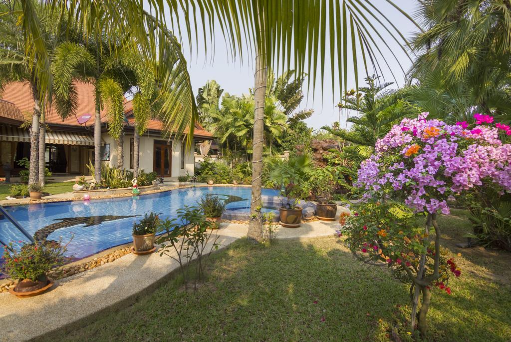 Relaxing Palm Pool Villa And Tropical Garden Bang Lamung Bilik gambar