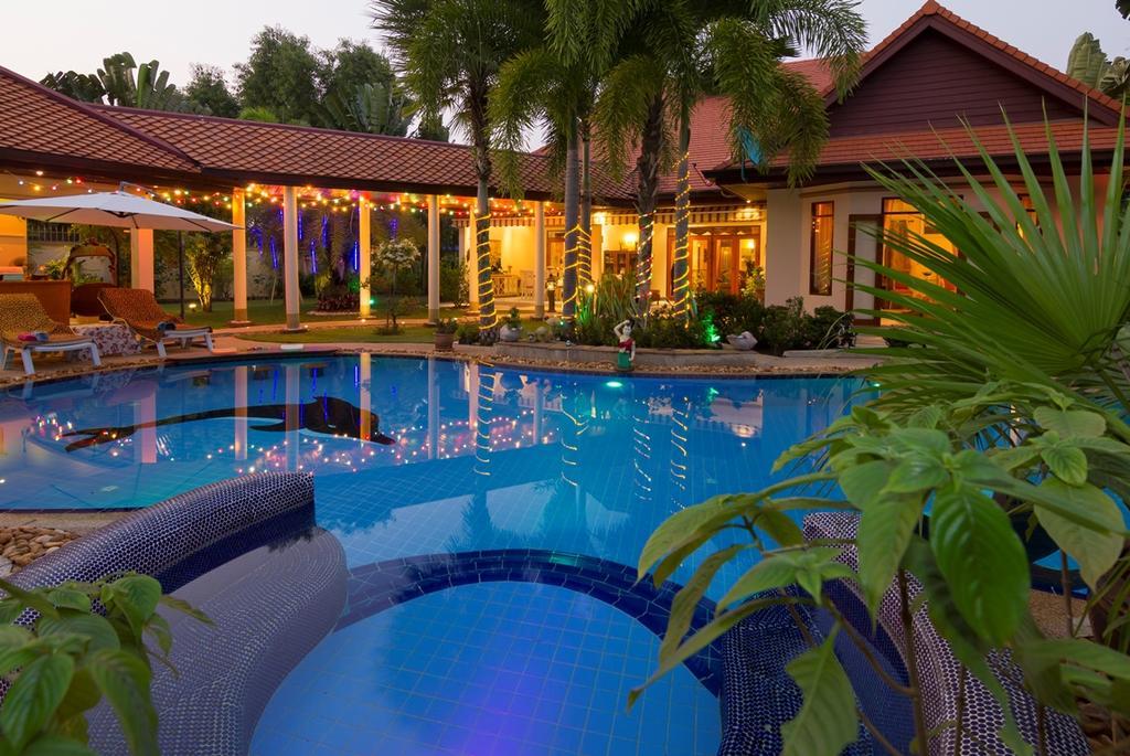 Relaxing Palm Pool Villa And Tropical Garden Bang Lamung Luaran gambar