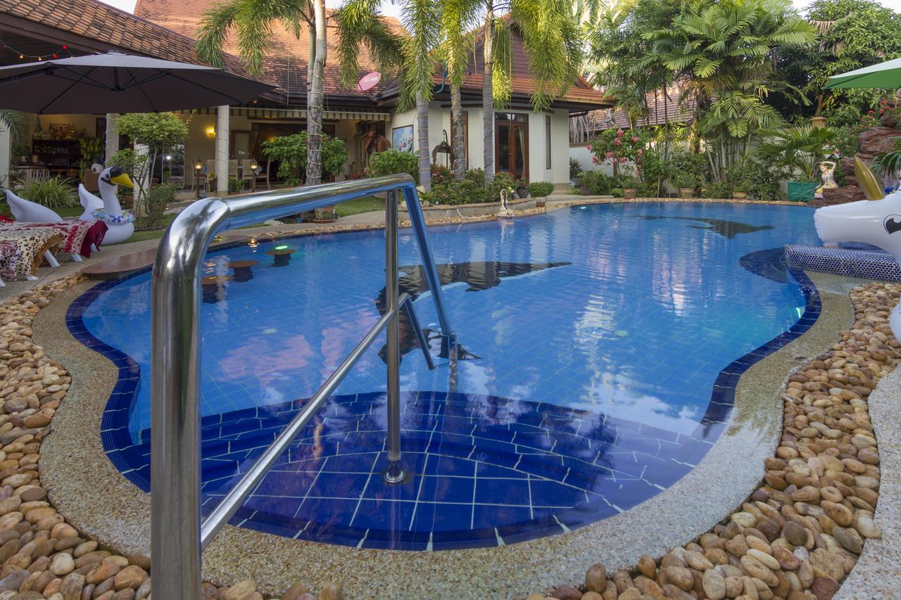 Relaxing Palm Pool Villa And Tropical Garden Bang Lamung Luaran gambar